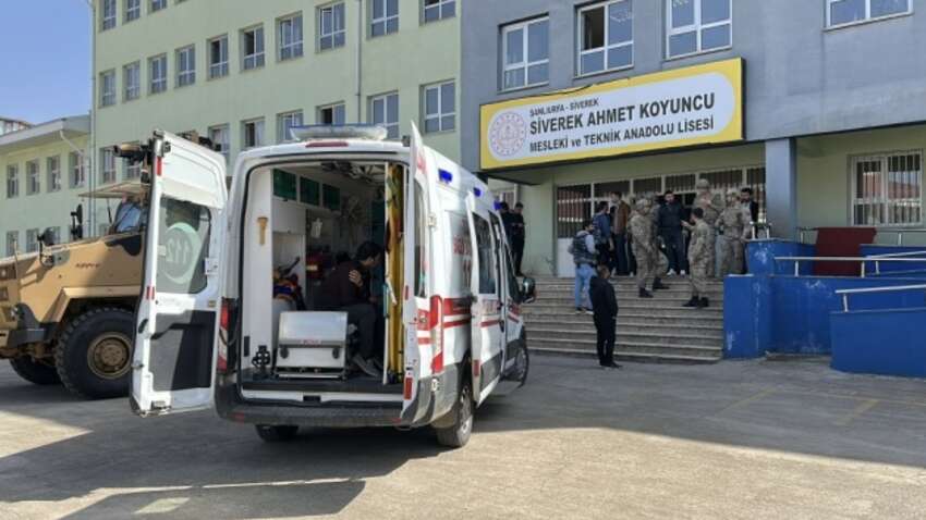 Кровавая стрельба в школе Турции: 16 раненых, нападающий покончил с собой Кровавая стрельба в школе Турции: 16 раненых, нападающий покончил с собой