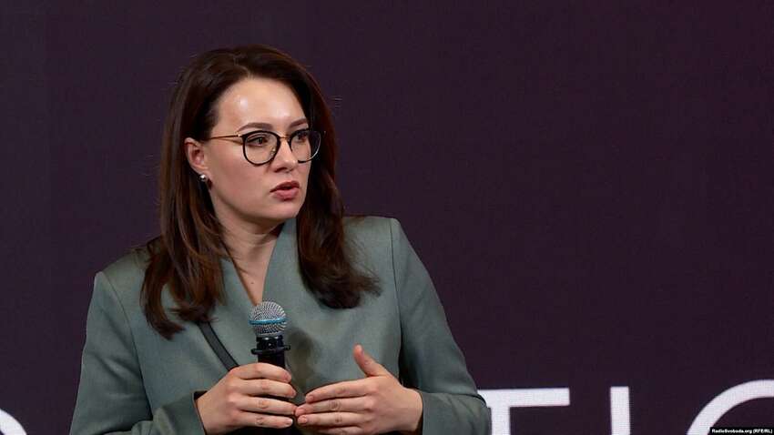 Тонкий намек на нового премьера: кто возглавит делегацию Украины в Риме вместо Шмыгаля Тонкий намек на нового премьера: кто возглавит делегацию Украины в Риме вместо Шмыгаля