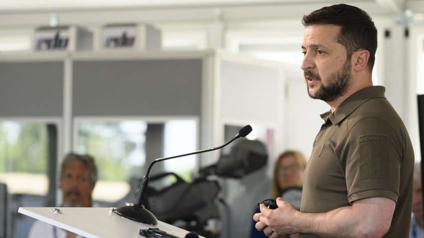 Зеленский неожиданно заявил о желании встретиться с президентом Бразилии Зеленский неожиданно заявил о желании встретиться с президентом Бразилии