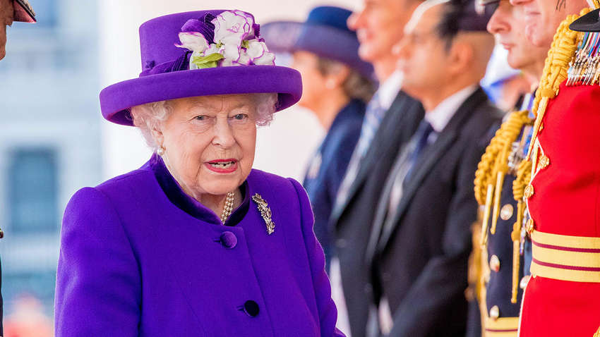 Королева Елизавета ІІ выиграла суд у бывшего дворецкого принца Чарльза Королева Елизавета ІІ выиграла суд у бывшего дворецкого принца Чарльза