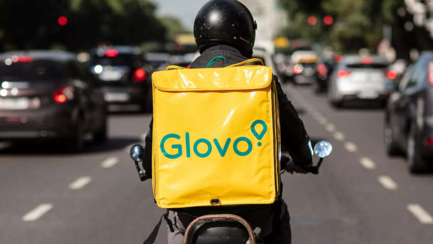 Скандал в Glovo: автоматические чаевые 11 тысяч гривен курьеру 