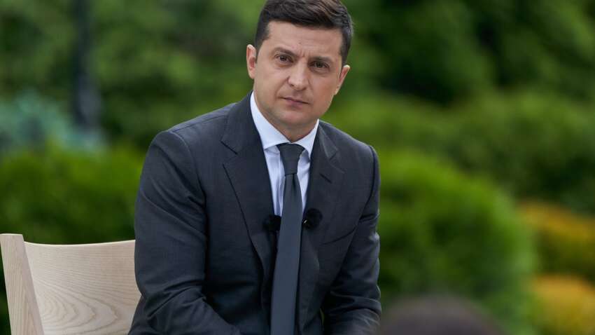 Ставка на те, що Зеленський одягне костюм: скільки можна заробити