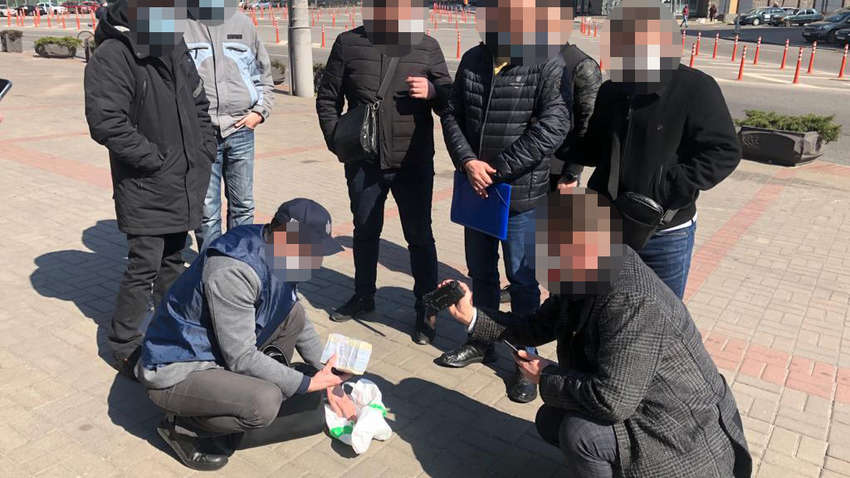 200 тысяч за место в Офисе президента: ГБР задержало псевдосоветника Ермака 