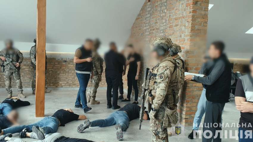 Мошеннический колл-центр в Луцке: полиция задержала организаторов и "работников" Мошеннический колл-центр в Луцке: полиция задержала организаторов и "работников"