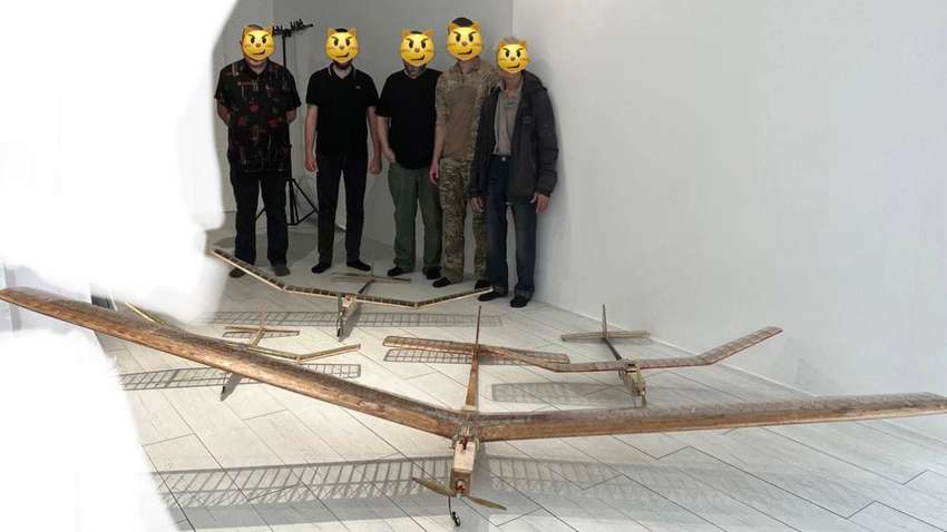 Юрій Голик показав новий надлегкий БПЛА-розвідник української розробки