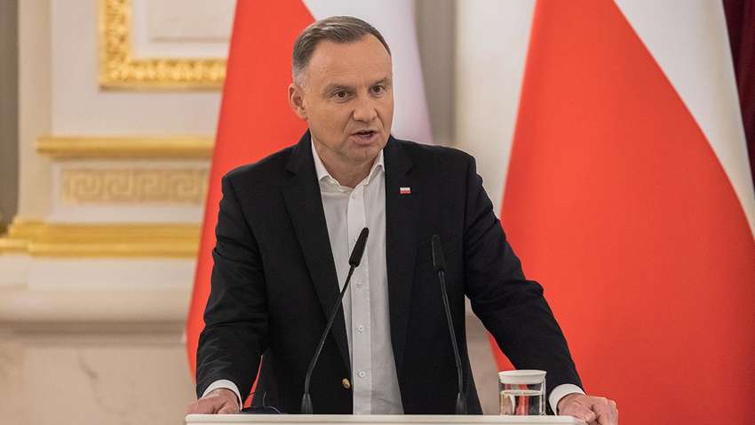 Польща відновить поставки зброї до України: Дуда назвав умову