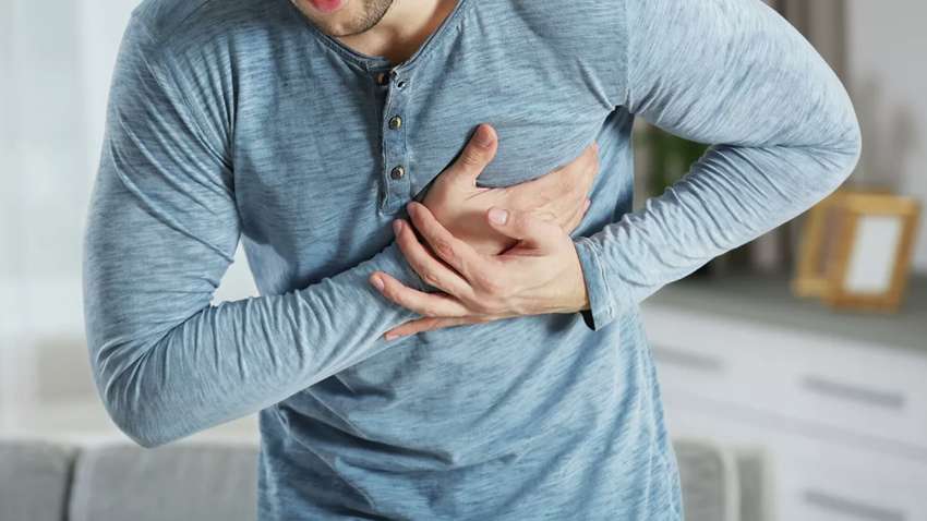 Как отличить сердечный приступ от панических атак: врачи дали полезные советы