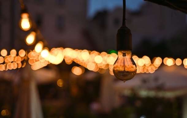 Украина погружается во тьму: в каких областях начали применять экстренные отключения света