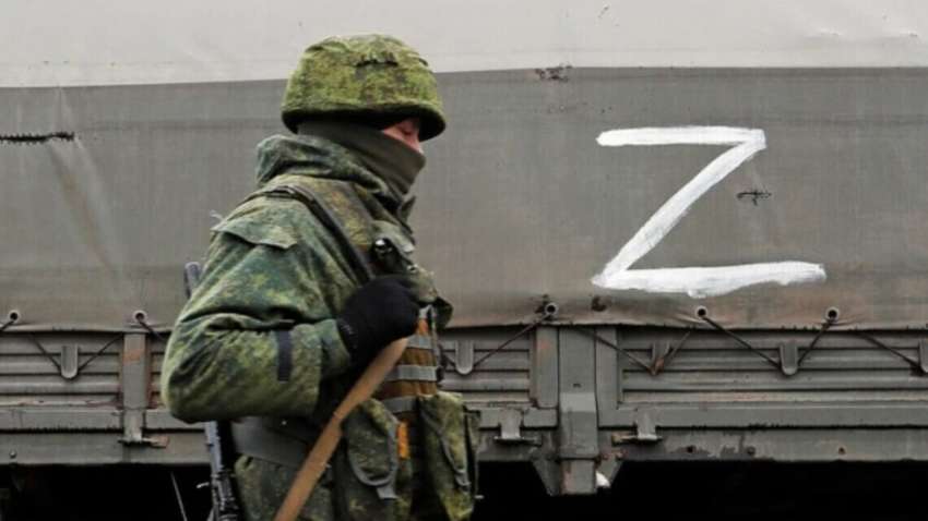 Оккупанты показали флаг РФ на Харьковщине: где продвинулся враг Оккупанты показали флаг РФ на Харьковщине: где продвинулся враг