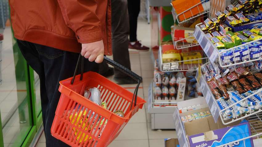 Коронавірус в супермаркеті: чи потрібно дезінфікувати продукти після покупки