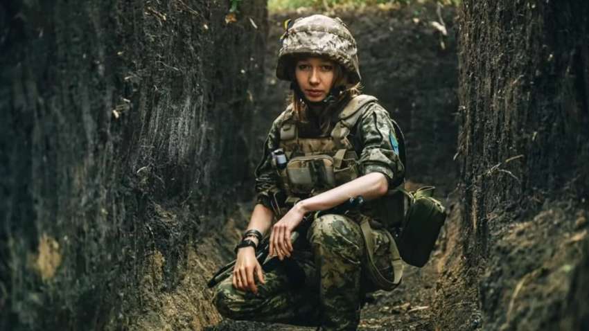 Військовий заявив, що жінки мають воювати: назвав з якого віку