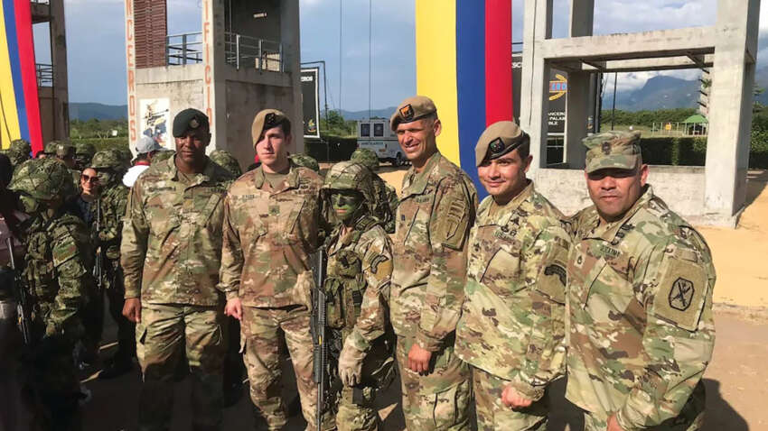 Из какой далекой страны тысячи ветеранов едут воевать за Украину Из какой далекой страны тысячи ветеранов едут воевать за Украину