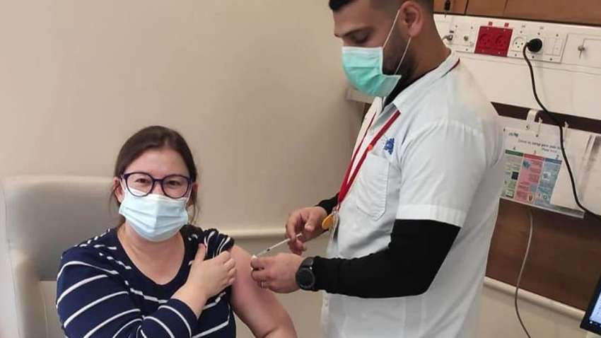 Українка, яка вакцинувалася від коронавірусу, розповіла про своє самопочуття