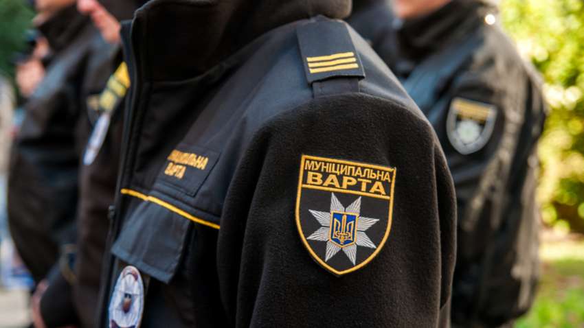 "Муніципальна варта", яка побила журналістів у Дніпрі, підпорядковується меру Філатову — ЗМІ "Муніципальна варта", яка побила журналістів у Дніпрі, підпорядковується меру Філатову — ЗМІ