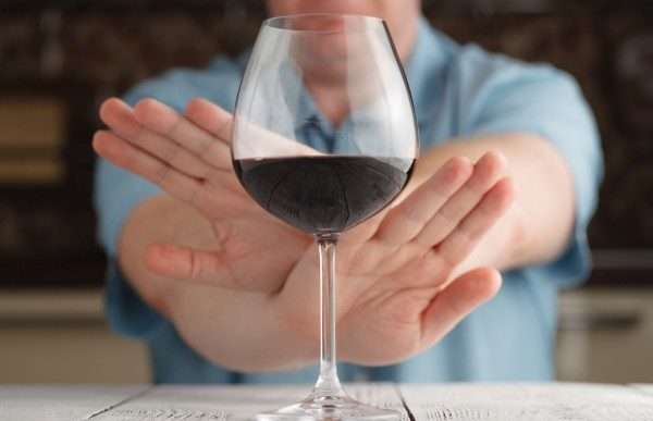 Супрун пояснила сувору заборону на спиртне вагітним