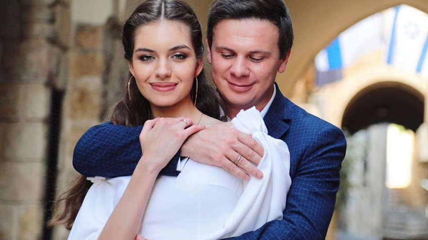 Дмитрий Комаров впервые рассказал, как сложилась его семейная жизнь с молодой женой 