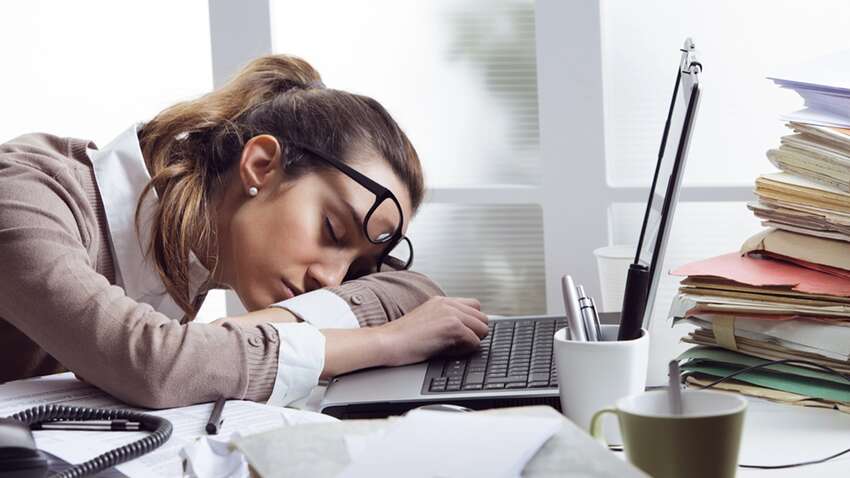 Ученые назвали популярный напиток, который забирает энергию