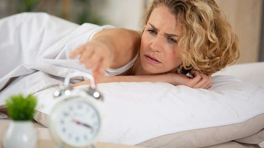 Почему сложно уснуть после 45 лет: доктор раскрыл причину