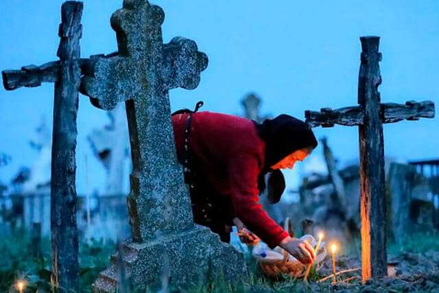 Чи прив’язана душа людини до могили, де вона похована