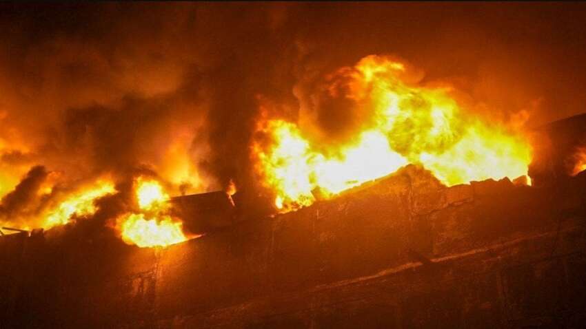 Масований удар РФ по Одещині: регіон охопили масштабні пожежі, є поранений 