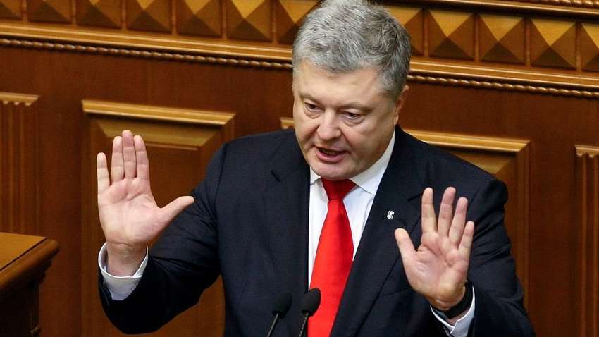 «Мне 54 года, и я не…»: Порошенко прокомментировал продление закона об особом статусе