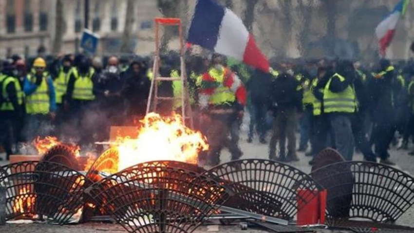 Потужна хвиля протестів охопила Францію: черговий мітинг відбудеться сьогодні 