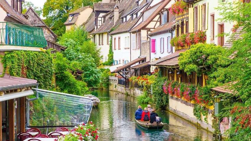 Застывшие во времени: путешествие в европейские городки, где история сохраняется на каждом шагу