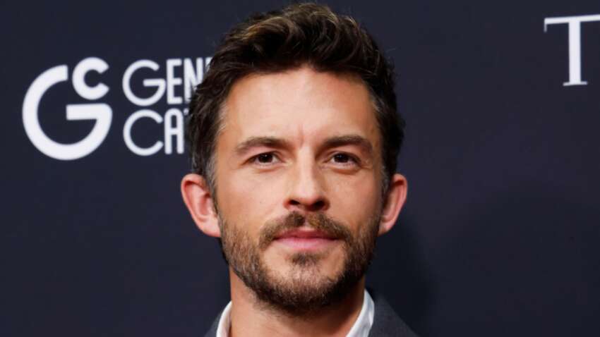 Джонатан Бейли стал самым сексуальным мужчиной 2025 года по версии People Джонатан Бейли стал самым сексуальным мужчиной 2025 года по версии People