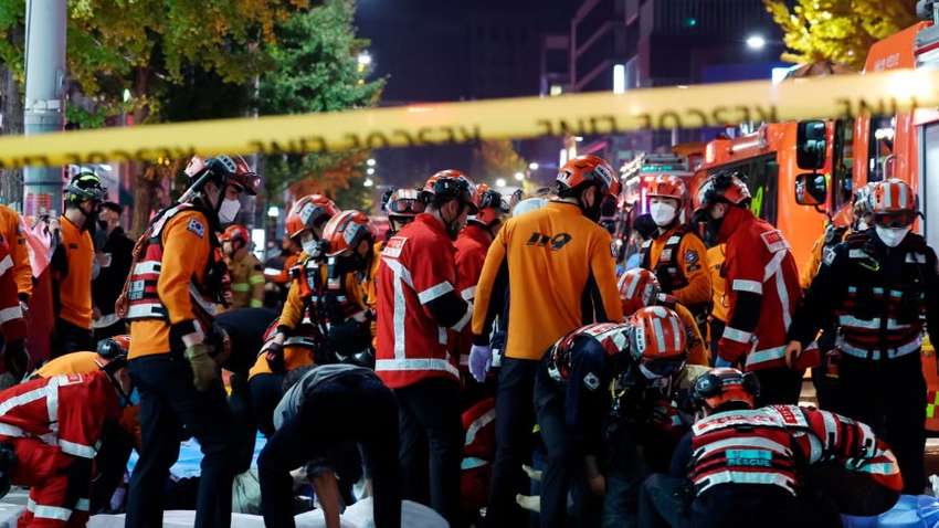 У Сеулі через святкування Гелловіну загинуло багато людей У Сеулі через святкування Гелловіну загинуло багато людей