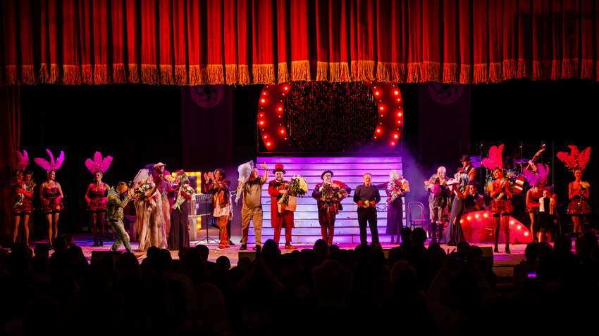 Премьера мюзикла «Весна для Гитлера»: ярко, смешно и талантливо