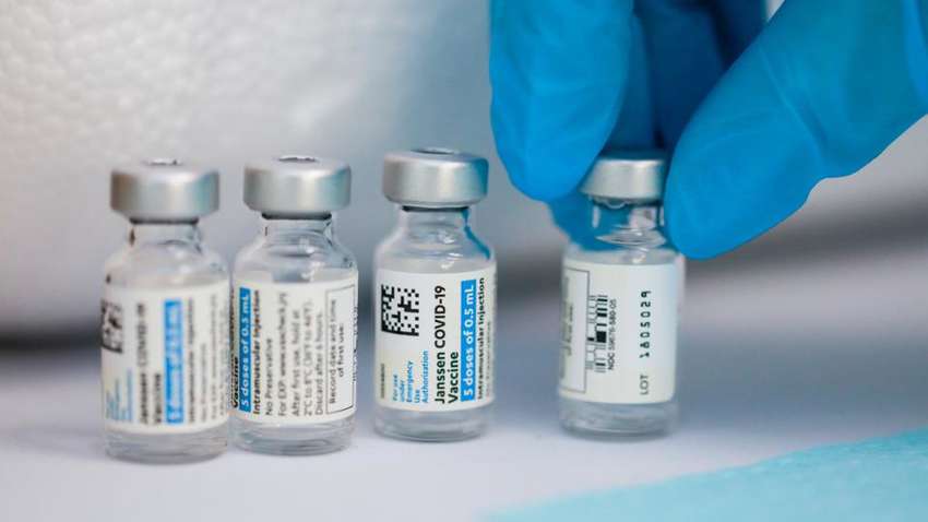 Поставки задерживаются: 15 млн доз вакцины от COVID-19 оказались испорчены Поставки задерживаются: 15 млн доз вакцины от COVID-19 оказались испорчены