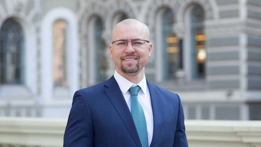 Вирусное видео в интернете: чем отметился чиновник НБУ (ВИДЕО) Вирусное видео в интернете: чем отметился чиновник НБУ (ВИДЕО)