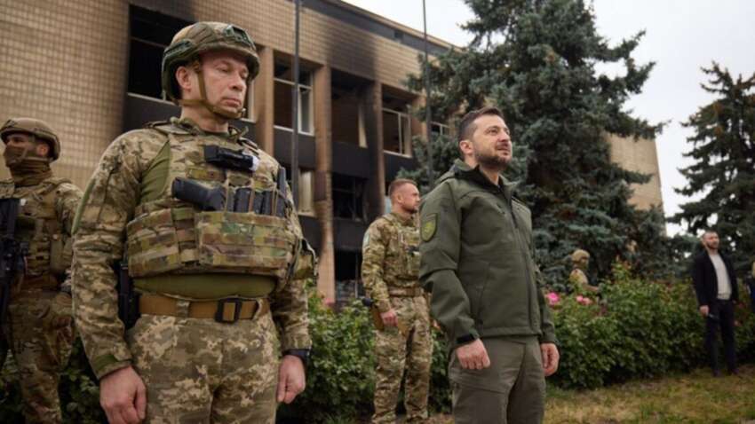 Зеленський натякнув на непросту розмову з Сирським: що сталося