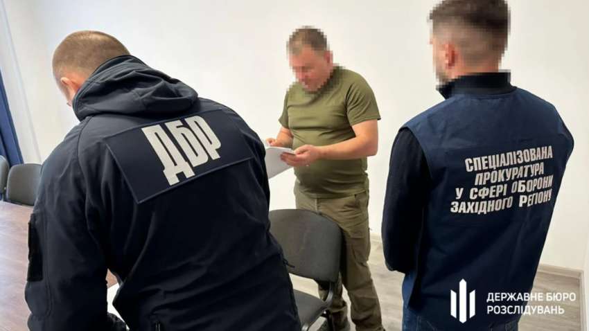 В Ровенской области военкомы-"наркоманы" издевались и избивали своего подчиненного: появились страшные подробности В Ровенской области военкомы-"наркоманы" издевались и избивали своего подчиненного: появились страшные подробности