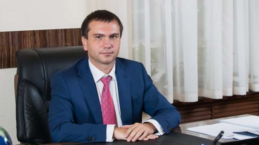 Опубликовано видео того, как судья окружного суда Павел Вовк получал повестку от НАБУ