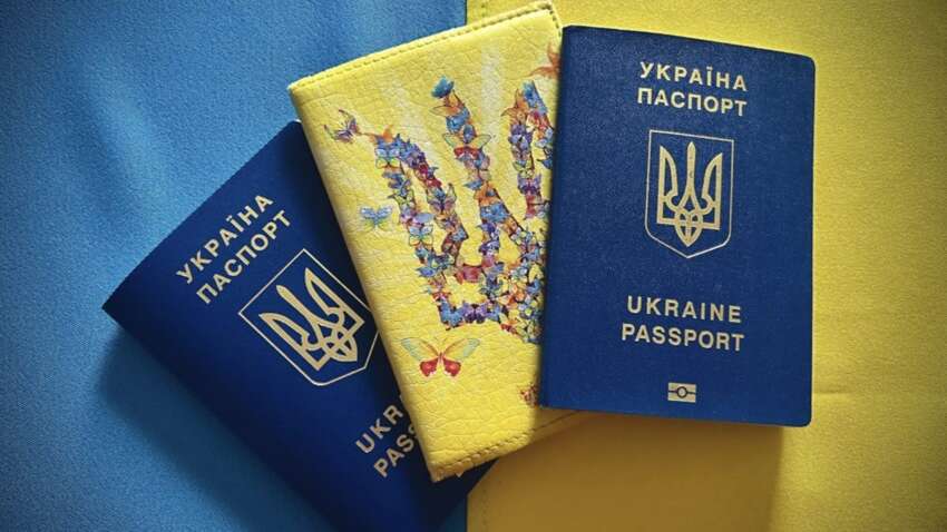 Цифри шокують: скільки 18-22 річних юнаків виїхало з України за місяць