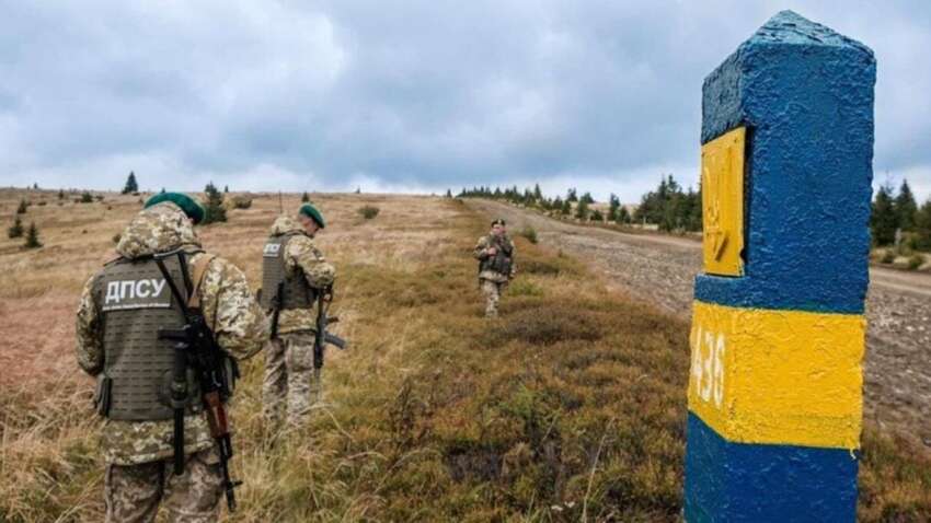 Беларусь все же готовится к войне: что начала строить прямо на границе с Украиной