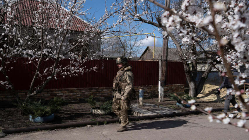 «Пасхальное перемирие» под огнём: в чем Украина и Россия обвинили друг друга