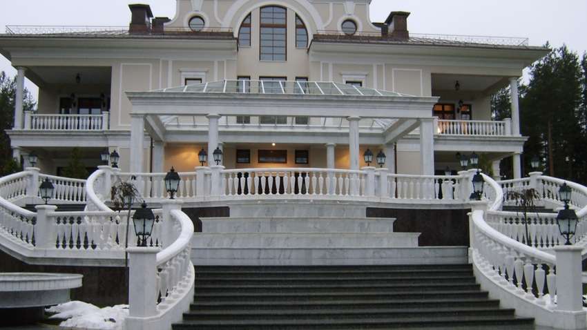 Із ліфтом для їжі та підземним СПА: у Навального показали ще один палац Путіна (ВІДЕО) Із ліфтом для їжі та підземним СПА: у Навального показали ще один палац Путіна (ВІДЕО)