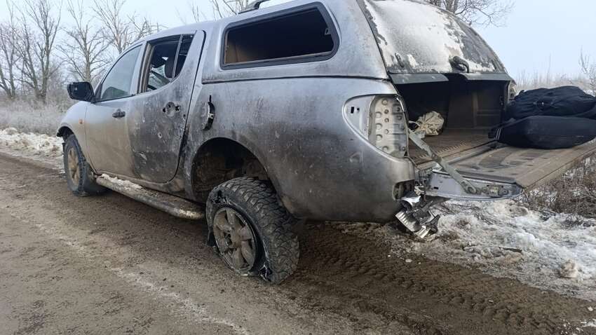Окупанти з безпілотника атакували авто поліцейських: що з ними