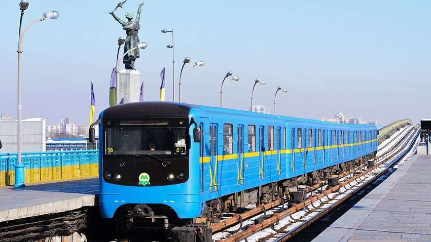 Чи подорожчає проїзд у київському метро до 20 гривень: офіційна відповідь Чи подорожчає проїзд у київському метро до 20 гривень: офіційна відповідь