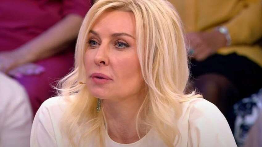 Певица из Украины, поддерживающая режим Кремля, стала неузнаваемой (ФОТО) Певица из Украины, поддерживающая режим Кремля, стала неузнаваемой (ФОТО)