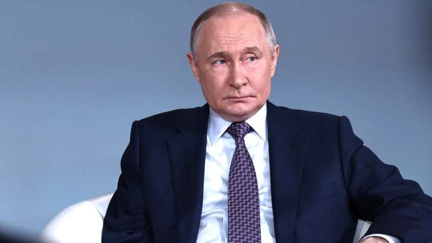 Росія без парадів: святкування Путіна масово скасовують у регіонах РФ