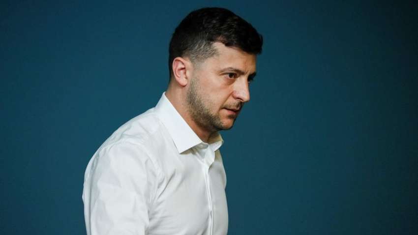 У Зеленского объяснили блокировку телеканалов Медведчука: "Инструмент пропаганды агрессора"