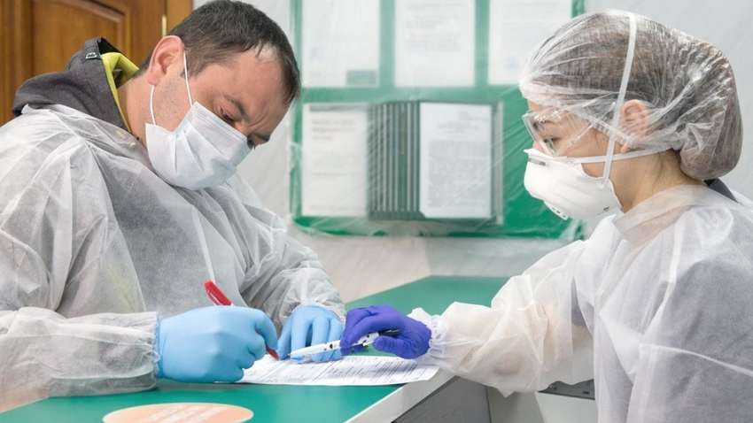 Успіх у боротьбі з коронавірусом в Україні на 19 травня: за добу заразилася мінімальна кількість осіб