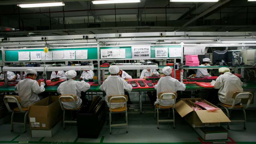 Скандал с Amazon: устройства компании, бесплатно собирают китайские школьники