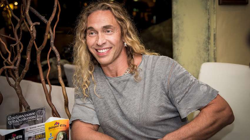 «Мене розвели»: Тарзан зізнався у зраді Наташі Корольовій