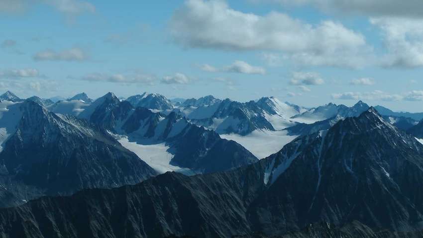 Летающие роботы начнут исследовать неприступные горные районы