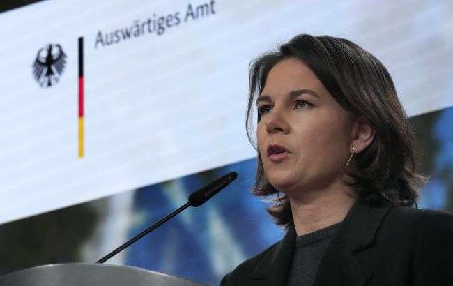 ЕС подготовил "сюрприз" для РФ. Бербок раскрыла, против чего будет направлен новый пакет санкций ЕС подготовил "сюрприз" для РФ. Бербок раскрыла, против чего будет направлен новый пакет санкций