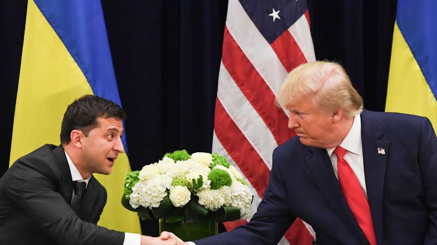 Отмена рукопожатий у Зеленского и подорожание электроэнергии для украинцев: какой была среда